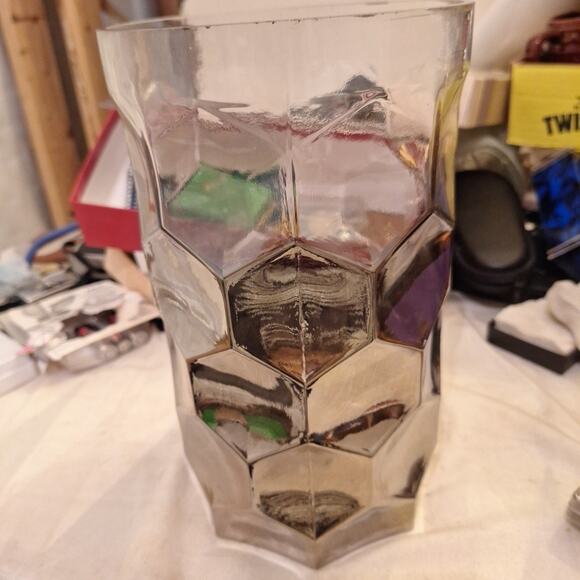 Glass Vase With Metalic Finish 6"x9.75". Art Decco Beehive Pattern - Picture 2 of 5